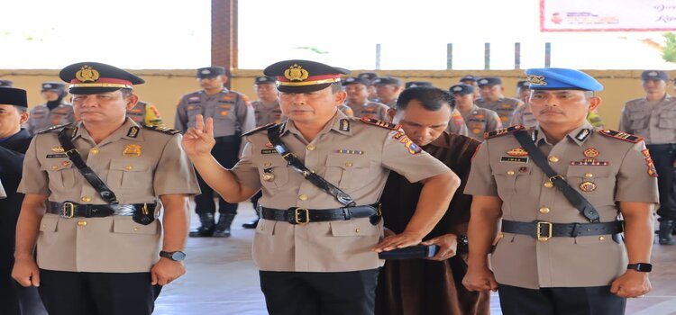 upacara sertijab polres labuhanbatu
