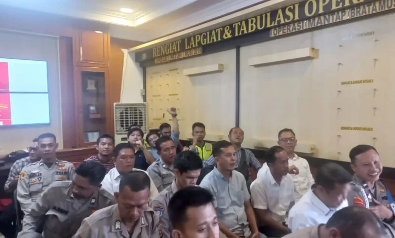 Personil Polsek Tanjung Raja Mengikuti Giat Penyuluhan Hukum dan Supervisi Bidkum Polda Sumsel di Mapolres Ogan Ilir