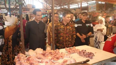 Plh Sekda Sidak Pantau Harga dan Stok Pangan Jelang Idul Adha Di Pasar Cisaat.