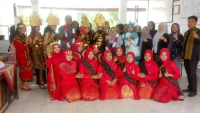 SMKS Kesehatan Darmais Padangsidimpuan Gelar Karya PENTAS SENI P5 ( Projek Penguatan Profil Pelajar Pancasila )