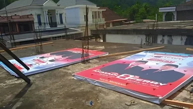 bongkar paksa baliho az-fer