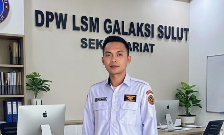 LSM Galaksi Sulut ungkap empat titik krusial kasus dugaan ijazah palsu anggota DPRD Bolmong Utara, mulai dari proses belajar ilegal hingga penggunaan legalisir palsu oleh pejabat tidak berwenang. Kasus kini dalam tahap penyidikan di Polda Sulut dan Polres Bolmong Utara.