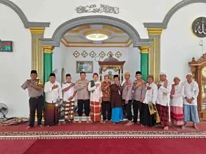 Kapolsek Tanjung Raja Gelar Jumat Religi dan Pengamanan Ibadah di Masjid Nurul Islah Desa Sekonjing, Ini Pesan yang Disampaikan