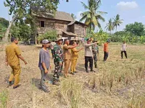 Tindak Lanjut Perintah Wakapolda Sumsel, Polsek Tanjung Raja Gelar Patroli Gabungan Karhutla
