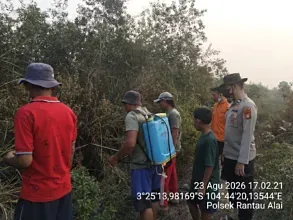 Polsek Rantau Alai Laksanakan Mitigasi Karhutla Bersama Manggala Agni dan Masyarakat di Desa Mekarsari