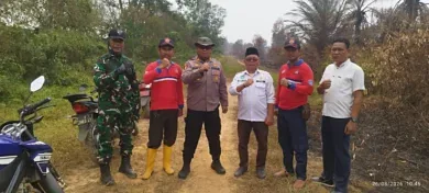 Patroli Gabungan Polsek Pemulutan Bersama TNI dan Masyarakat Perkuat Pencegahan Karhutla