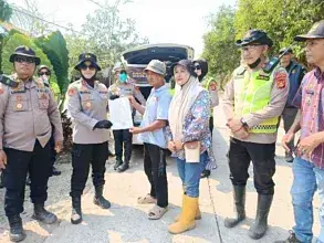 Kapolsek Indralaya Dampingi Kapolres Ogan Ilir Silaturahmi dan Patroli Karhutla di Desa Pulau Semambu