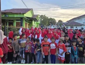 Jalan Santai bersama Masyarakat Kelurahan Aek Pining pada Perayaan HUT RI 81.berlangsung meriah.