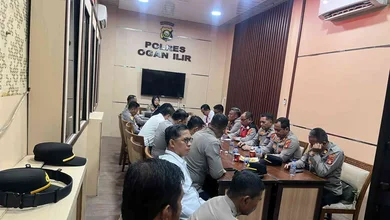 Ikuti Anev Mingguan Polres Ogan Ilir, Kapolsek Pemulutan dan Jajaran Bahas Evaluasi Kinerja