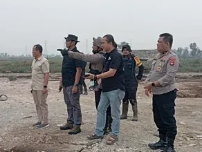 Inovasi Udara Slog Polri: Drone Raksasa dan Cairan X-Fire Gempur Karhutla Pemulutan yang Sulit Dijangkau