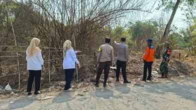 Patroli Gabungan Cegah Karhutla Digencarkan, Polsek Tanjung Raja Sisir Desa Ulak Kerbau