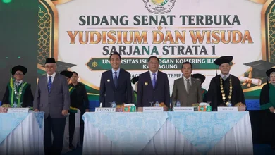Wagub Sumsel H Cik Ujang Hadiri Yudisium Dan Wisuda Sarjana Strata Satu UNISKI Kayuagung