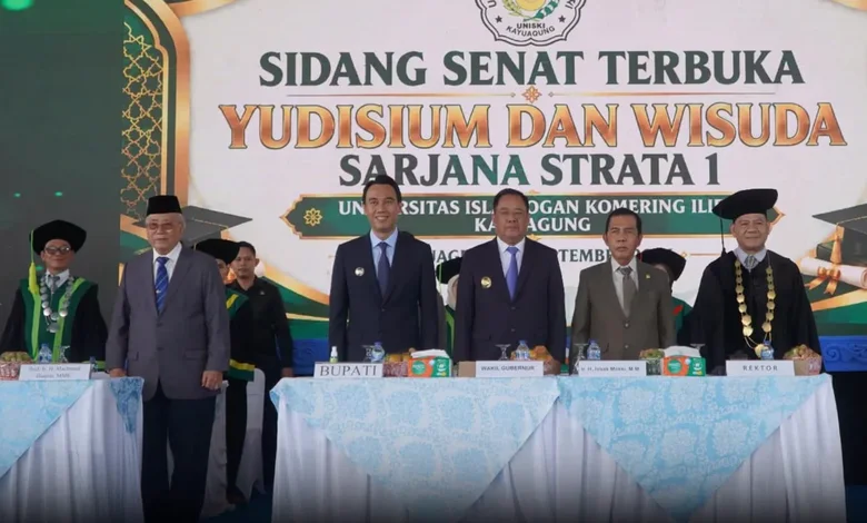 Wagub Sumsel H Cik Ujang Hadiri Yudisium Dan Wisuda Sarjana Strata Satu UNISKI Kayuagung