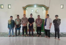 Foto pendukung berita Kapolsek Lolayan Laksanakan Jumat Keliling, Ajak Masyarakat Jaga Keamanan Bersama
